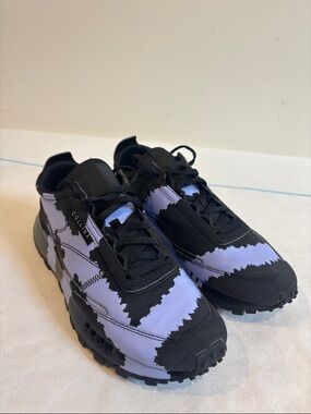 Reebok Women’s Black and Lavender Zigzag Trail Sneakers